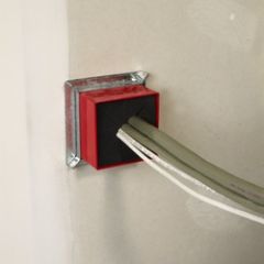 3M™ Fire Barrier Pass-Through Single Mounting Brackets PT4SMB, 1 pair, 4
in Square, 24 pairs/case